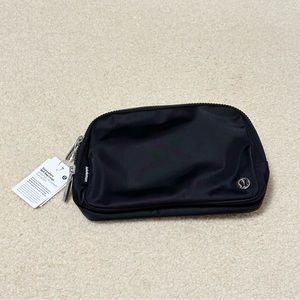 BNWT Lululemon Everywhere Belt Bag Large Black